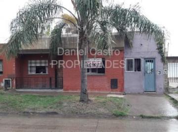 Casa · 100m² · 4 Ambientes · Casa a La Venta con Escritura y Planos, Barrio "La Loma" - G. de Laferrere