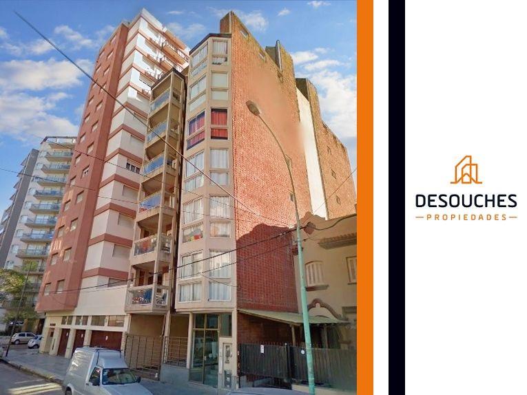 Edificio 3 amb, 1367m² cubiertos, 1539m² totales con cochera y balcón — La Perla