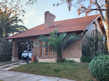 Casa de 6 ambientes, Ciudad de Mendoza · Se Vende Confortable Casa en B° Privado Dalvian! (Apta Credito Hipotecario)