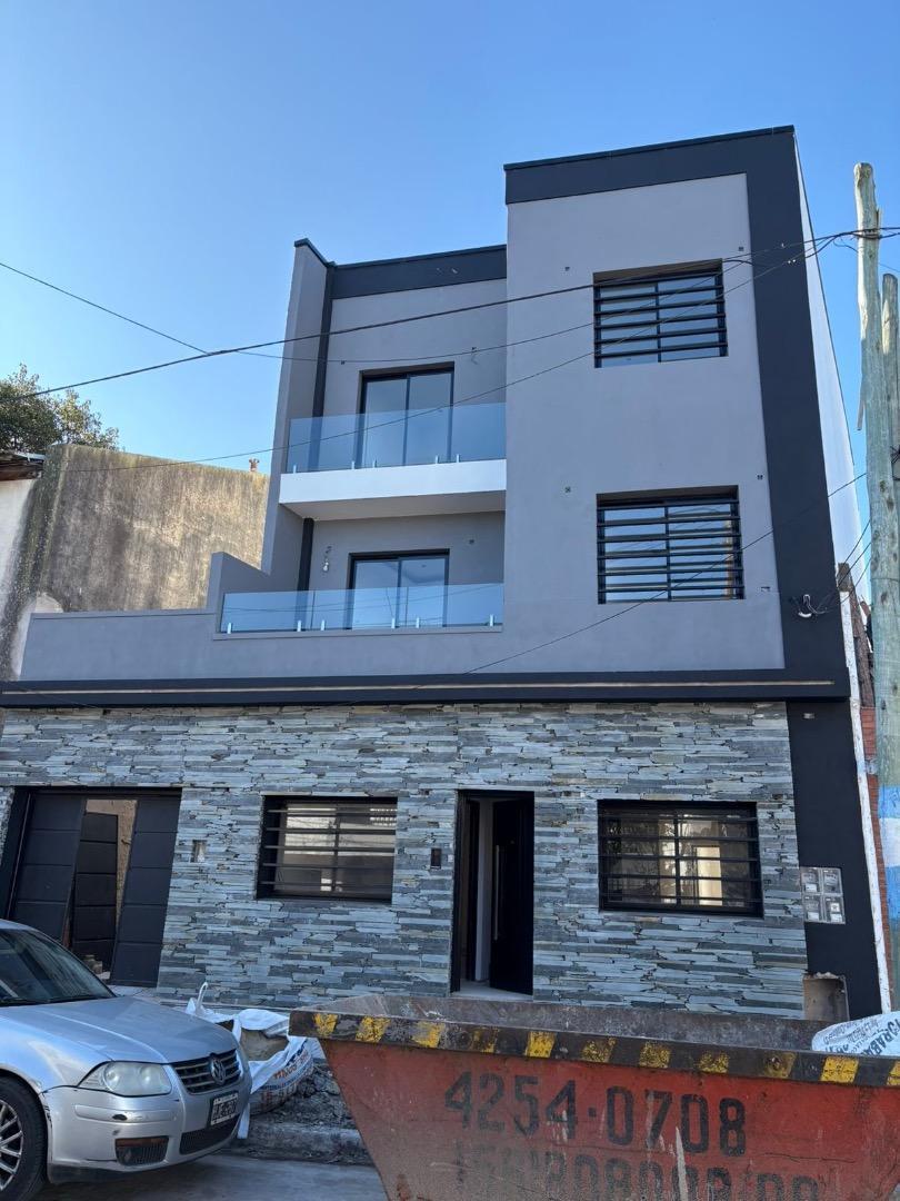 Ituzaingo Al 600, Bernal Este, Quilmes