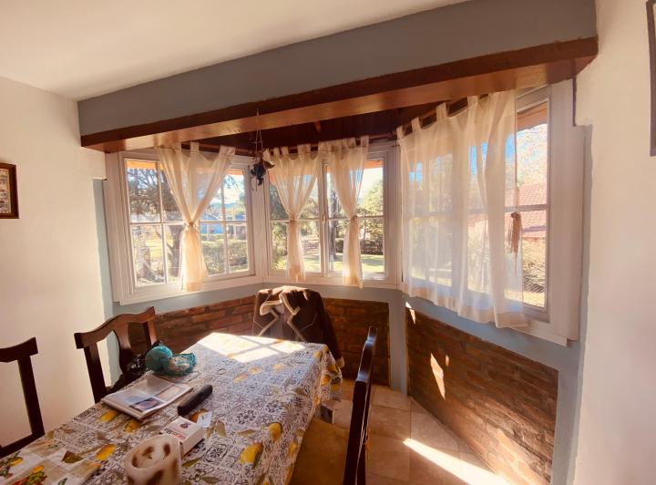Casa · 235m² · 5 Ambientes · 2 Cocheras
