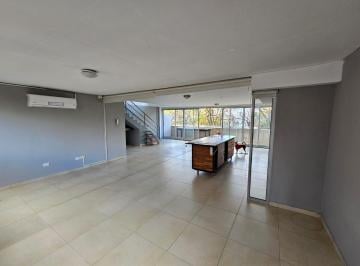 Departamento de 4 ambientes, Coghlan · Departamento Muy Luminoso en Coghlan de 2 Pisos y Cochera