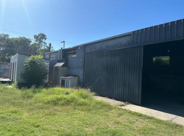 Local comercial · 250m² · 3 Ambientes · Vendo Galpon con Terreno Barrio Arguello