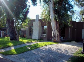 Casa de 3 ambientes, Berazategui · Casa en Venta - Fincas de Iraola