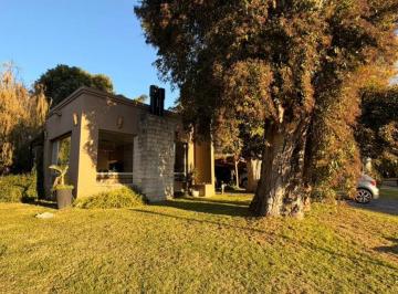 Casa de 3 ambientes, Berazategui · Casa en Venta - Fincas de Iraola