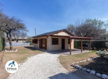Casa · 80m² · 3 Ambientes · 1 Cochera · Casa en Barrio Cuatro Horizontes a 1 Cuadra de La Ruta, Villa General Belgrano