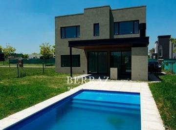 Casa · 190m² · 6 Ambientes · 2 Cocheras · Casa Venta 6 Ambientes en San Pablo Pilar Lote de 531 m²