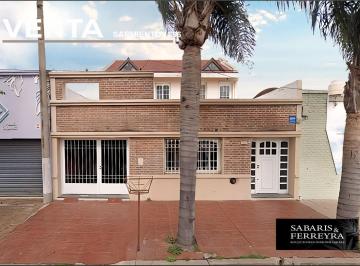 Casa de 8 ambientes, Villa Constitución · Casa en Venta de 3 Habitaciones y 2 Baños con Cochera y Amplio Patio