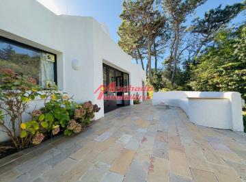 Foto1 · Casa en Venta, 50 m de La Playa Brava, 4 Dorm..