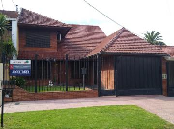 Casa de 6 ambientes, Lomas de Zamora · Chalet de Tres Dorm./playroom/cochera Para 2 Autos y Parque con Piscina