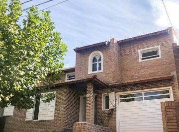 Casa · 200m² · 3 Dormitorios · 2 Cocheras · Casa - Terrazas Neuquén