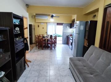 PH · 98m² · 3 Ambientes · PH en Vago Al 300, Temperley Oeste