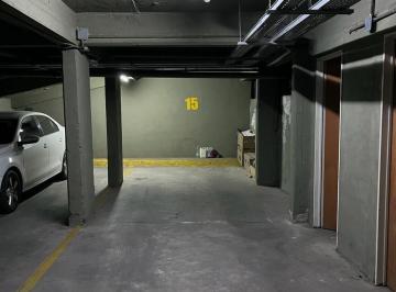 Garage · 25m² · 1 Cochera · Cochera Doble Cubierta Portón Automático General Paz Edificio Interlaken III
