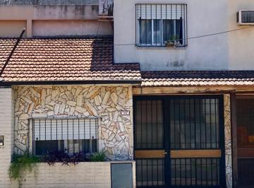 Casa · 80m² · 4 Ambientes · 1 Cochera · Casa a La Venta Ituzaingó