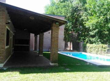 Casa · 64m² · 2 Ambientes · Excelente Casa con Pileta en Venta en Funes