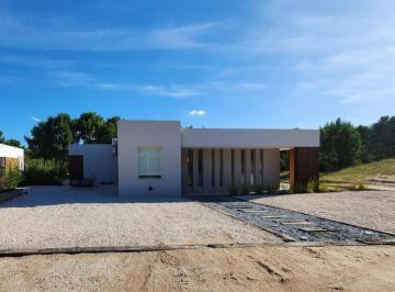Casa · 160m² · 4 Ambientes · Casa de 3 Dorm. en Costa Esmeralda Barrio Ecuestre