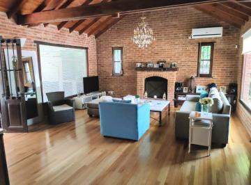 Casa · 215m² · 5 Ambientes · 2 Cocheras · Hermosa Casa - Los Naranjos - Ingeniero Maschwitz - Escobar