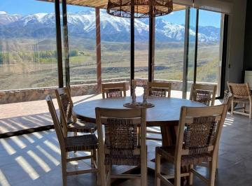 Casa · 30000m² · 5 Ambientes · Exclusiva Casa en Venta en La Carrera Tupungato