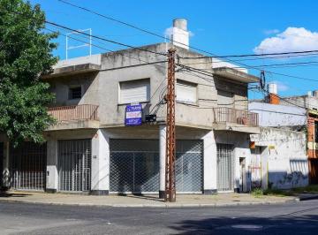 Casa · 270m² · 3 Ambientes · Casa en Venta Rosario Planta Alta y Locales