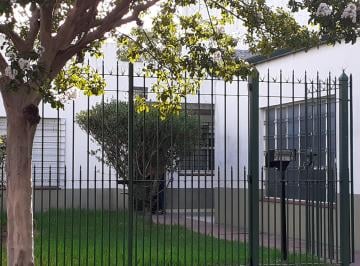 Casa de 3 ambientes, Quilmes · Casa Sobre Gran Canaria Al 2700 a 1 Cuadra de V. López