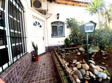 Casa de 4 ambientes, Lomas de Zamora · Casa en Estado Impecable