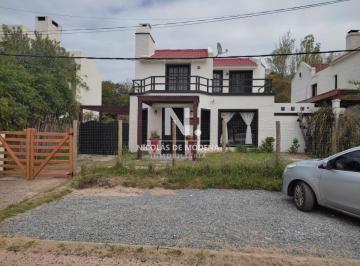 Foto1 · Casa a Tres Cuadras del Centro de La Barra de 4 Dorm. en Venta