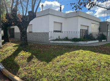 Casa · 209m² · 4 Ambientes · 1 Cochera · Casa en Venta en Los Toldos