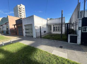 BAT-BAT-3337_2 · Casa 4 Ambientes. | Av Presidente Peron Al 3200