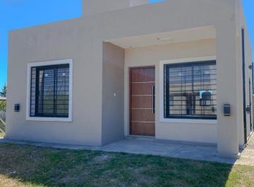 Casa de 3 ambientes, Arroyo Leyes · Casa a Estrenar en Arroyo Leyes Km 15.5 a 50 m de La Ruta