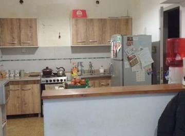 PH de 3 ambientes, Berazategui · PH Al Frente, 3 Ambientes con Cochera