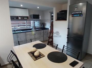 Casa de 4 ambientes, Villa Gesell · Venta en Block Casa + 3 Dptos - Av 18 y Paseo 101 - Villa Gesell