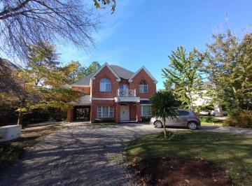 Casa de 5 ambientes, Esteban Echeverría · Excelente Casa en Venta en Saint Thomas Norte - Canning