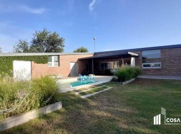 Casa · 176m² · 5 Ambientes · 2 Cocheras · Casa en Venta 3 Dorm. Puerto Roldan Santa Fe Retasada
