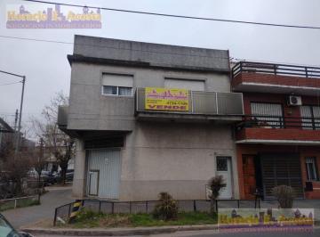 Casa · 200m² · 3 Ambientes · 3 Cocheras · Casa con Galpon - Villa Lynch
