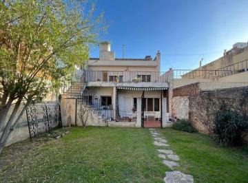 Casa · 183m² · 7 Ambientes · 1 Cochera · Casa en San Nicolas de Los Arroyos
