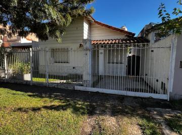 Casa · 100m² · 3 Ambientes · 1 Cochera · Casa Dos Dorm. Parque Venta Credito Ituzaingo
