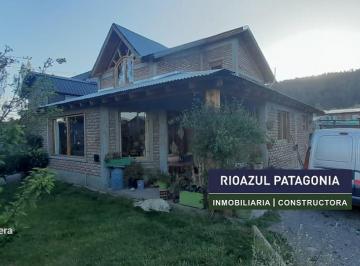 Casa · 114m² · 4 Ambientes · Hermosa Casa en Bolson 114 m² Màs Quincho de 21 m² - $138.000 Usd
