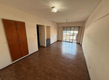 Departamento de 3 ambientes, Esteban Echeverría · Departamento de 3 Ambientes Al Frente Sobre Alem