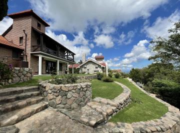 Casa · 179m² · 3 Ambientes · 1 Cochera · Country Chumamaya, Casa Cris 179 m² Cub Sobre Lote 1079 m²