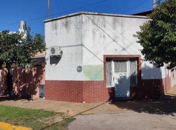 Casa de 4 ambientes, La Matanza · Casa con 2 Propiedades de 3 y 2 Ambientes Ideal Para 2 Familias