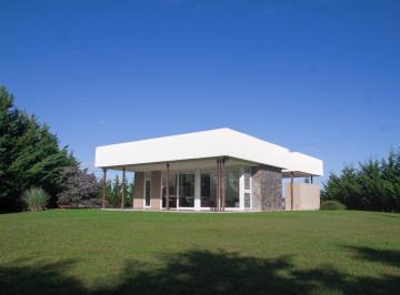 Casa · 86m² · 3 Ambientes · 2 Cocheras · Casa en Venta en Barrio Semi Cerrado en Villa Garibaldi / Sicardi
