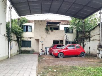 Departamento · 245m² · 6 Dormitorios · Inversores! 4 Dptos en Bloque Sobre 10x30 Sobre Av!