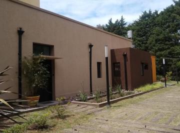 Casa · 194m² · 6 Ambientes · 3 Cocheras · Chacras Open Door, Muy Linda y Amplia Casa con Lote de 4649 m²