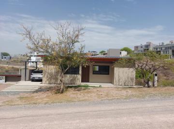 Casa · 126m² · 6 Ambientes · 1 Cochera · Casa - Cuesta Colorada