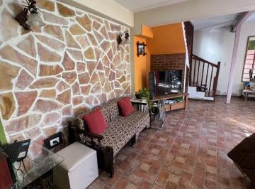 PH · 98m² · 4 Ambientes · PH 4 Ambientes en 2 Plantas Retasado