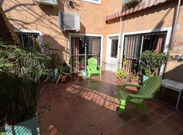 PH · 98m² · 4 Ambientes · PH 4 Ambientes en 2 Plantas Retasado