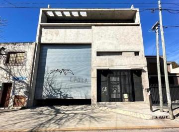 Bodega-Galpón · 450m² · Excelente Galpon Mas 6 Departamentos a Estrenar
