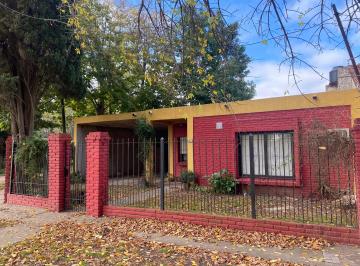 Casa de 4 ambientes, Almirante Brown · Casa en Venta