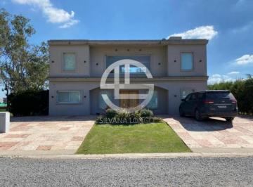 Casa · 282m² · 7 Ambientes · Casa en Barrio Lagos de San Eliseo con Salida Al Lago