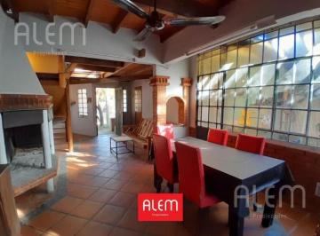 Casa · 147m² · 4 Ambientes · 1 Cochera · Casa en San Clemente